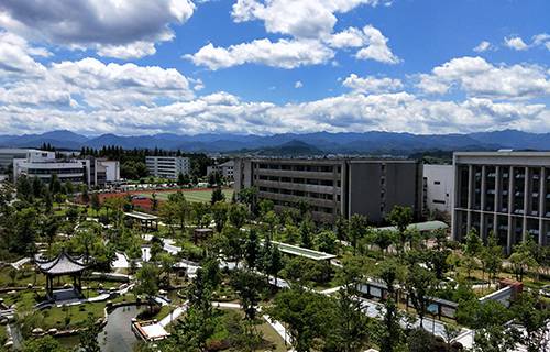 安徽第一輕工業(yè)學(xué)校