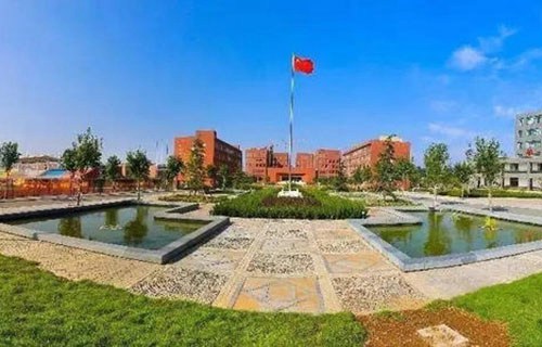 鐵力市職業(yè)教育中心學校