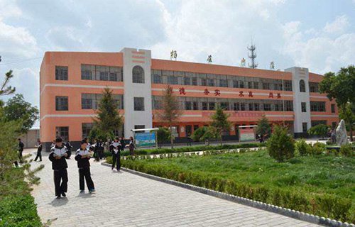 巢湖市紅旗高級(jí)職業(yè)中學(xué)