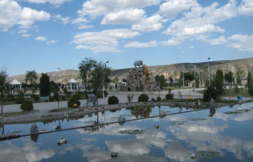 阜陽(yáng)工商貿(mào)易學(xué)校