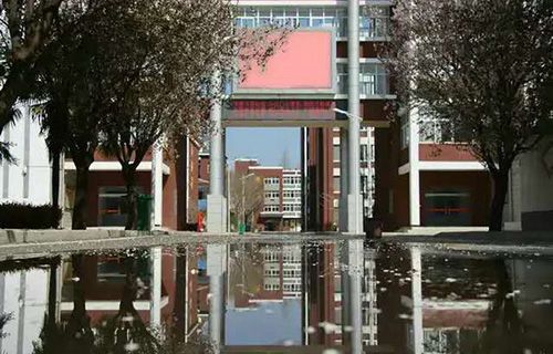 亳州工業(yè)學校