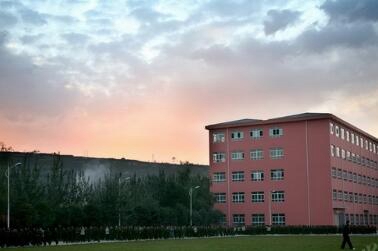 哈爾濱市商業(yè)學校