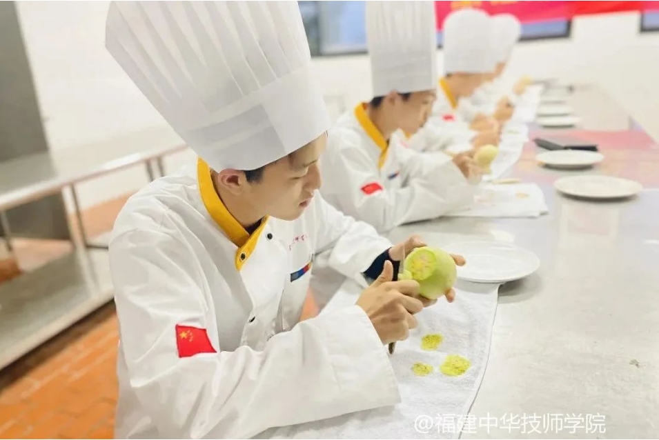 1、刀工實(shí)訓(xùn)中心