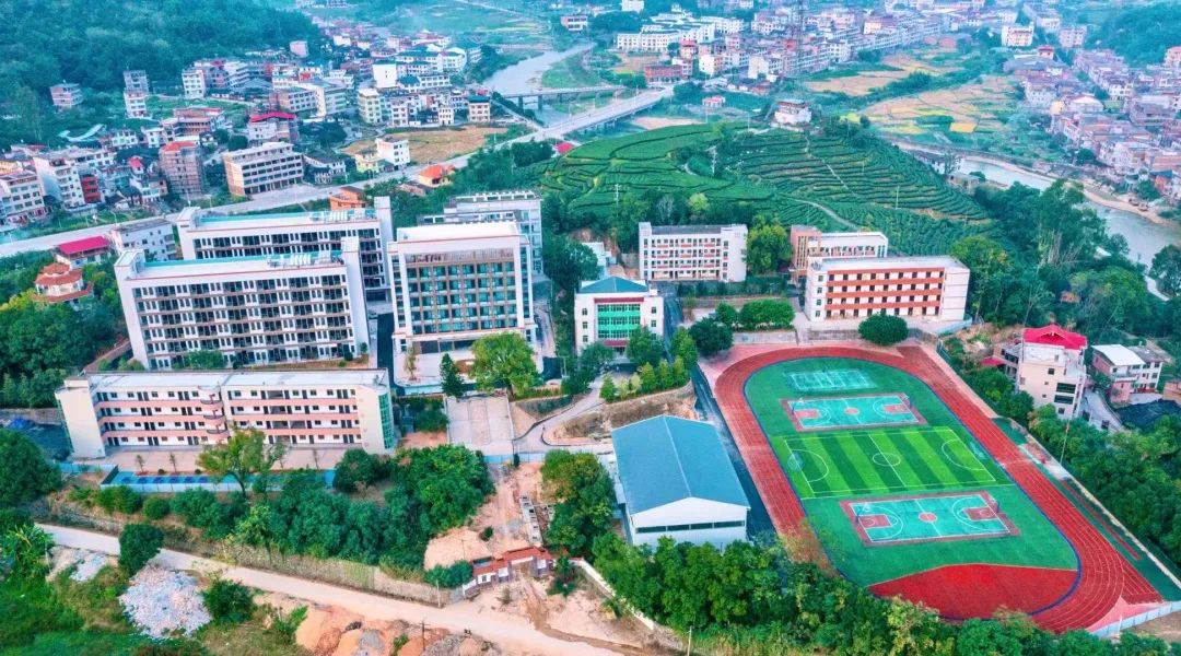 泉州技師學院校園圖片