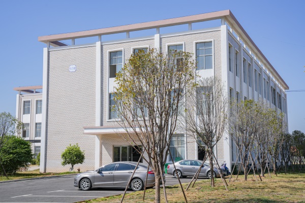 新余市中科職業(yè)高級中學(xué)